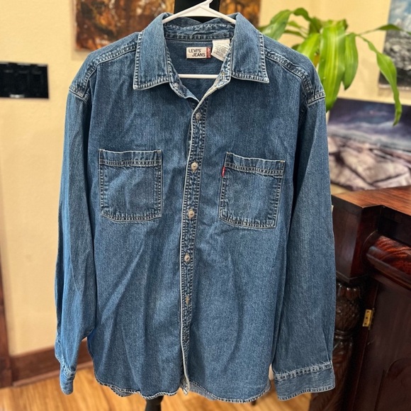Levi's Other - Levi’s Jeans Long Sleeve Denim Button Shirt Size Large
